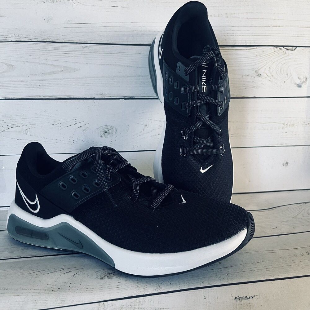 Nike Air Women’s Max Bella TR 4 Running Shoes Black White CW3398-002 size 9.5